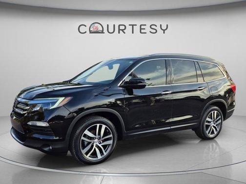 Crystal Black Pearl 2017 Honda Pilot Touring