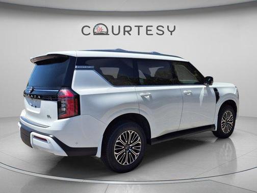 Aspen White Tricoat 2026 Nissan Armada SL