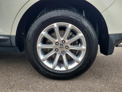 2013 Lincoln MKX Base