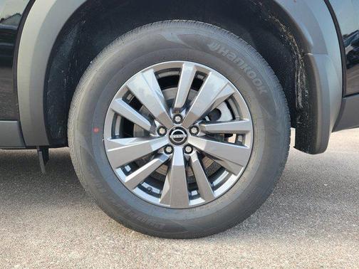 2025 Nissan Pathfinder S 4WD