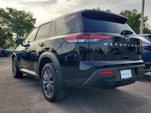 2025 Nissan Pathfinder S 4WD