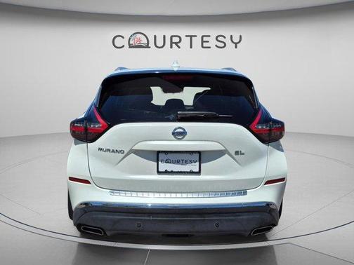 White 2019 Nissan Murano SL