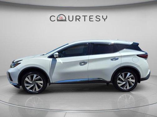 White 2019 Nissan Murano SL