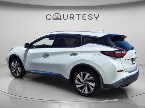 White 2019 Nissan Murano SL