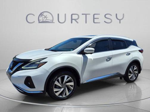 White 2019 Nissan Murano SL