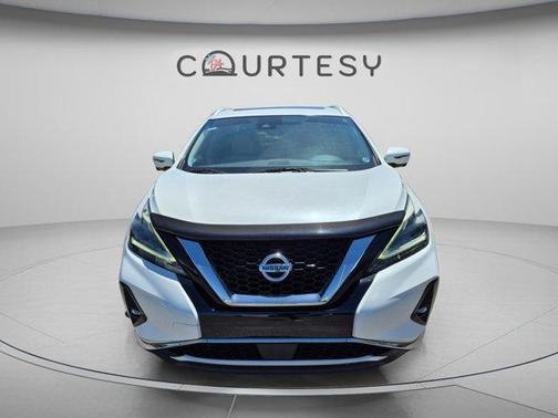 White 2019 Nissan Murano SL