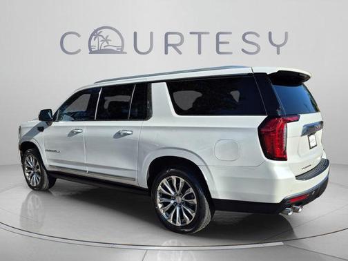 White Frost Tri-Coat 2021 GMC Yukon XL Denali