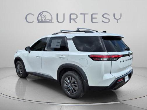 Everest White P 2026 Nissan Pathfinder SV