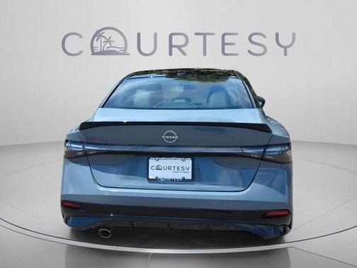 2tonegryblkroof 2027 Nissan Sentra SR