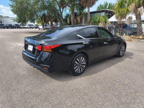 Black 2023 Nissan Altima 2.5 SV