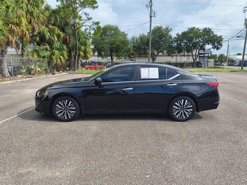 Black 2023 Nissan Altima 2.5 SV