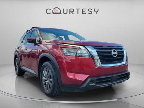 2023 Nissan Pathfinder SV
