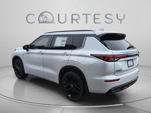 Alpine Frost 2026 Nissan Rogue Platinum