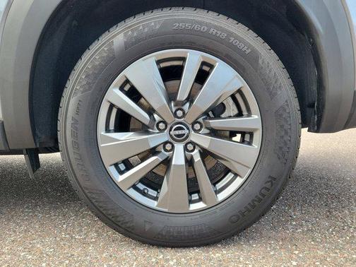 2024 Nissan Pathfinder SV FWD