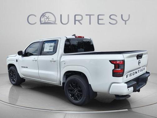 Glacier White 2027 Nissan Frontier SV