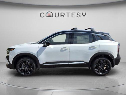 Aspen White Tricoat 2026 Nissan Kicks SR