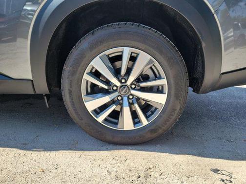2025 Nissan Pathfinder SL FWD