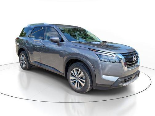 2025 Nissan Pathfinder SL FWD