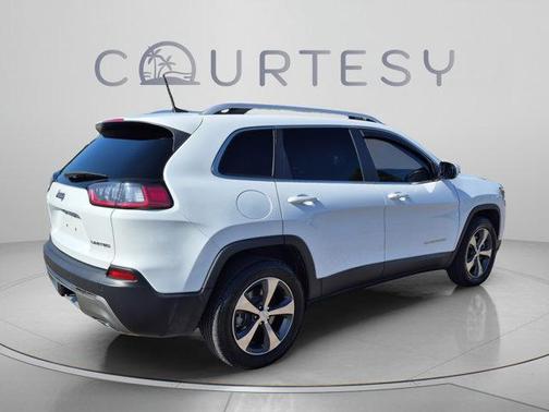 Bright White Clearcoat 2019 Jeep Cherokee Limited