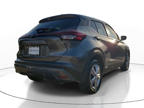2023 Nissan Kicks S
