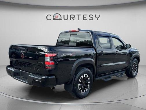 Black 2024 Nissan Frontier PRO-X