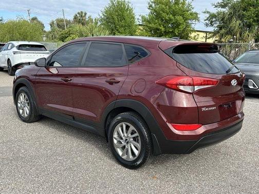 Ruby Wine 2017 Hyundai TUCSON SE