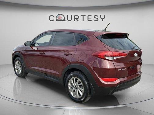 Ruby Wine 2017 Hyundai TUCSON SE
