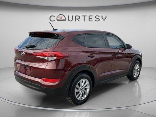 Ruby Wine 2017 Hyundai TUCSON SE