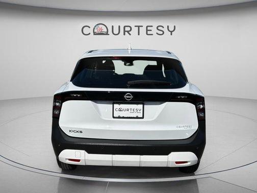 Fresh Powder 2025 Nissan Kicks S