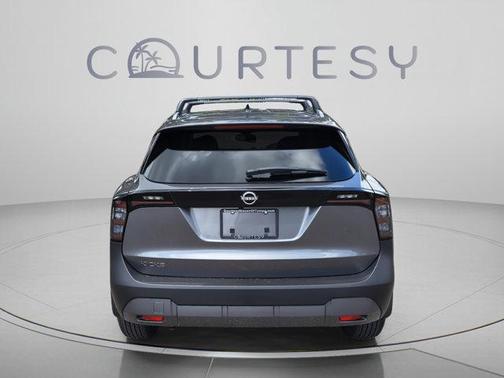 Gun Metallic 2027 Nissan Kicks SV
