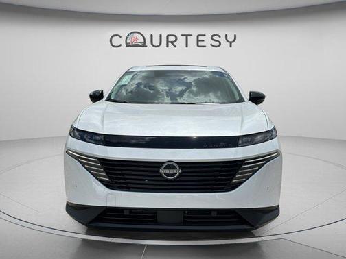 Everest White P 2026 Nissan Murano SL