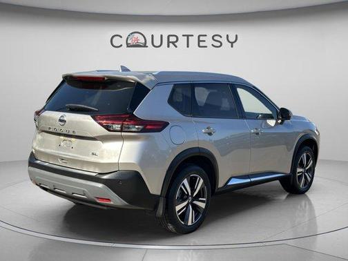 Champagne Silver 2021 Nissan Rogue SL