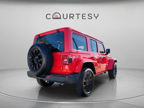 2024 Jeep Wrangler 4xe Sahara