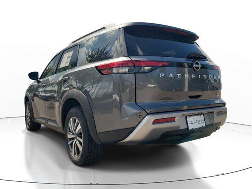 2025 Nissan Pathfinder SL FWD