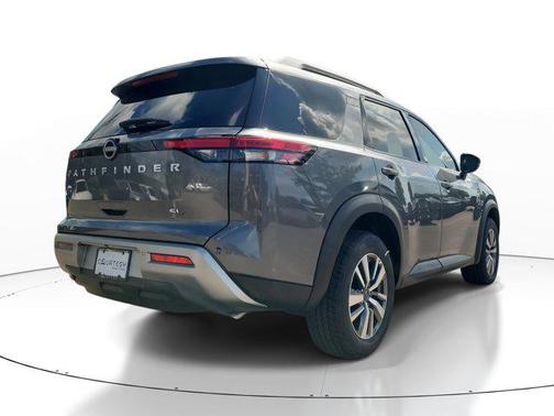 2025 Nissan Pathfinder SL FWD