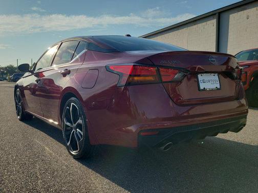 2024 Nissan Altima SR FWD