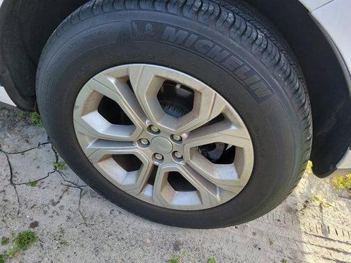 Fuji White 2020 Land Rover Range Rover Evoque S