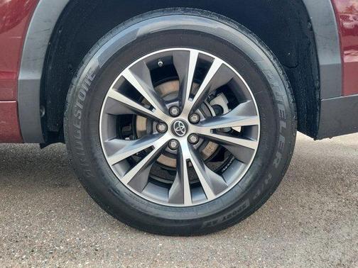 Ooh La La Rouge Mica 2016 Toyota Highlander XLE