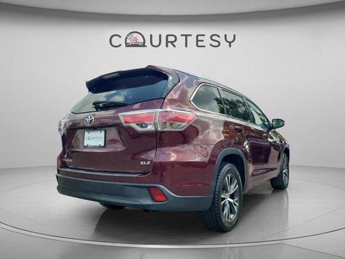 Ooh La La Rouge Mica 2016 Toyota Highlander XLE