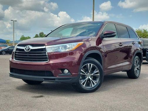 Ooh La La Rouge Mica 2016 Toyota Highlander XLE