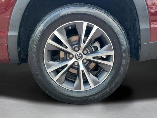 Ooh La La Rouge Mica 2016 Toyota Highlander XLE