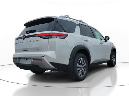 2025 Nissan Pathfinder SL FWD