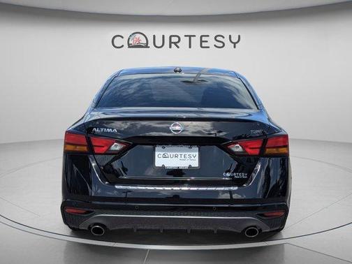 Black 2021 Nissan Altima 2.5 SR