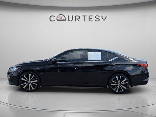 Black 2021 Nissan Altima 2.5 SR