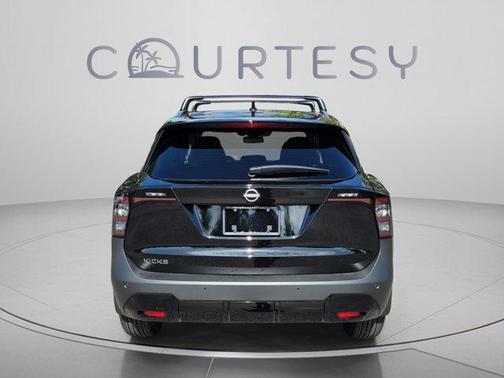 Super Black 2026 Nissan Kicks SV