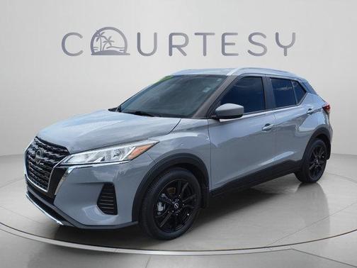 Boulder Gray Pearl 2022 Nissan Kicks SV