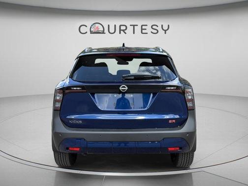 Deep Blue Pearl 2026 Nissan Kicks SR