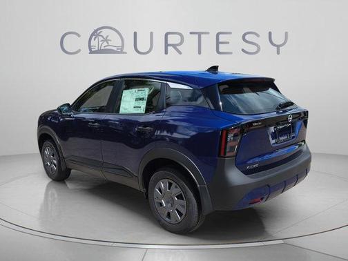 Deep Blue Pearl 2027 Nissan Kicks S
