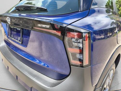 Deep Blue Pearl 2027 Nissan Kicks S