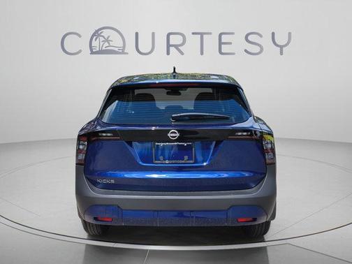 Deep Blue Pearl 2027 Nissan Kicks S